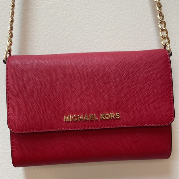 Michael Kors Jet Set Travel Leather Crossbody Bag!!🔥🔥🔥 - Picture 7 of 16